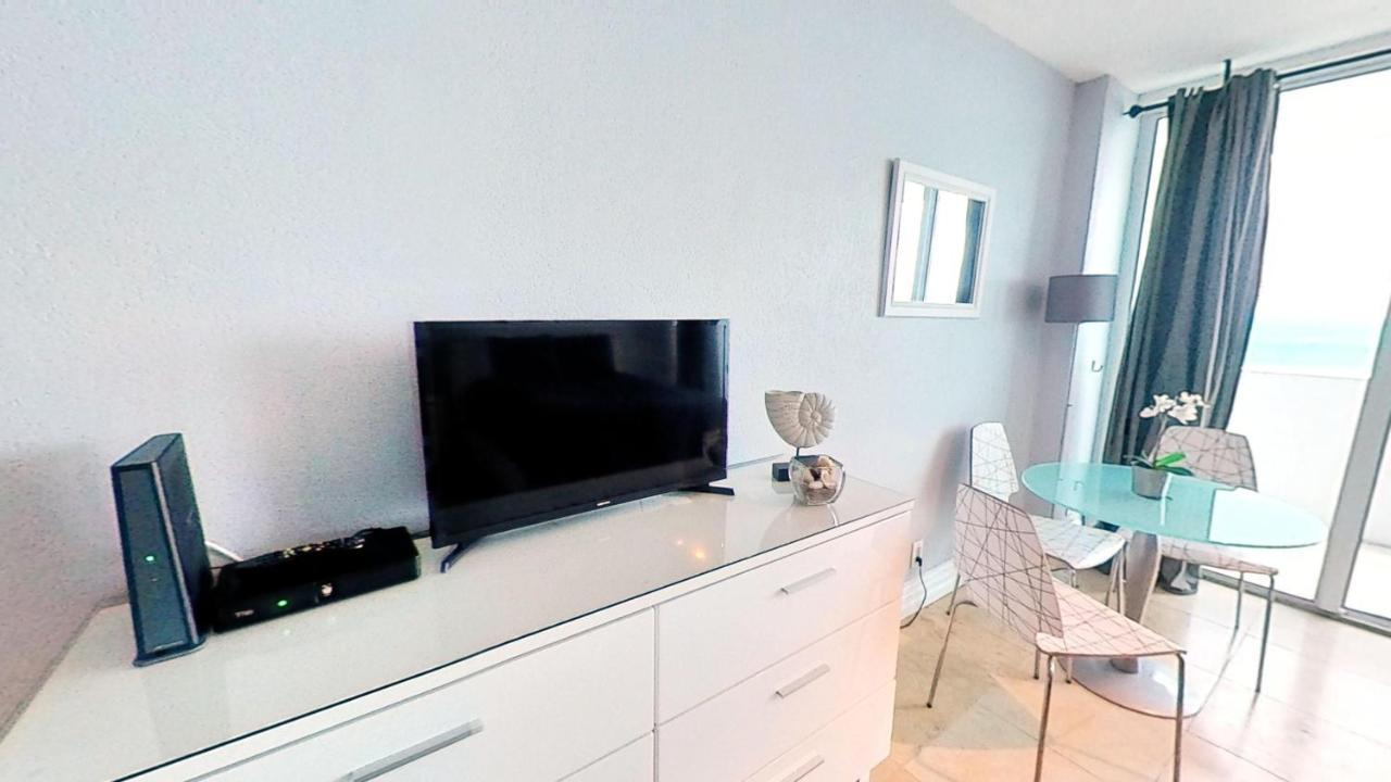 Сasa de vacaciones Castle 828 Oceanfront View With Balcony, Pool, Tennis, Access And Free Parking!